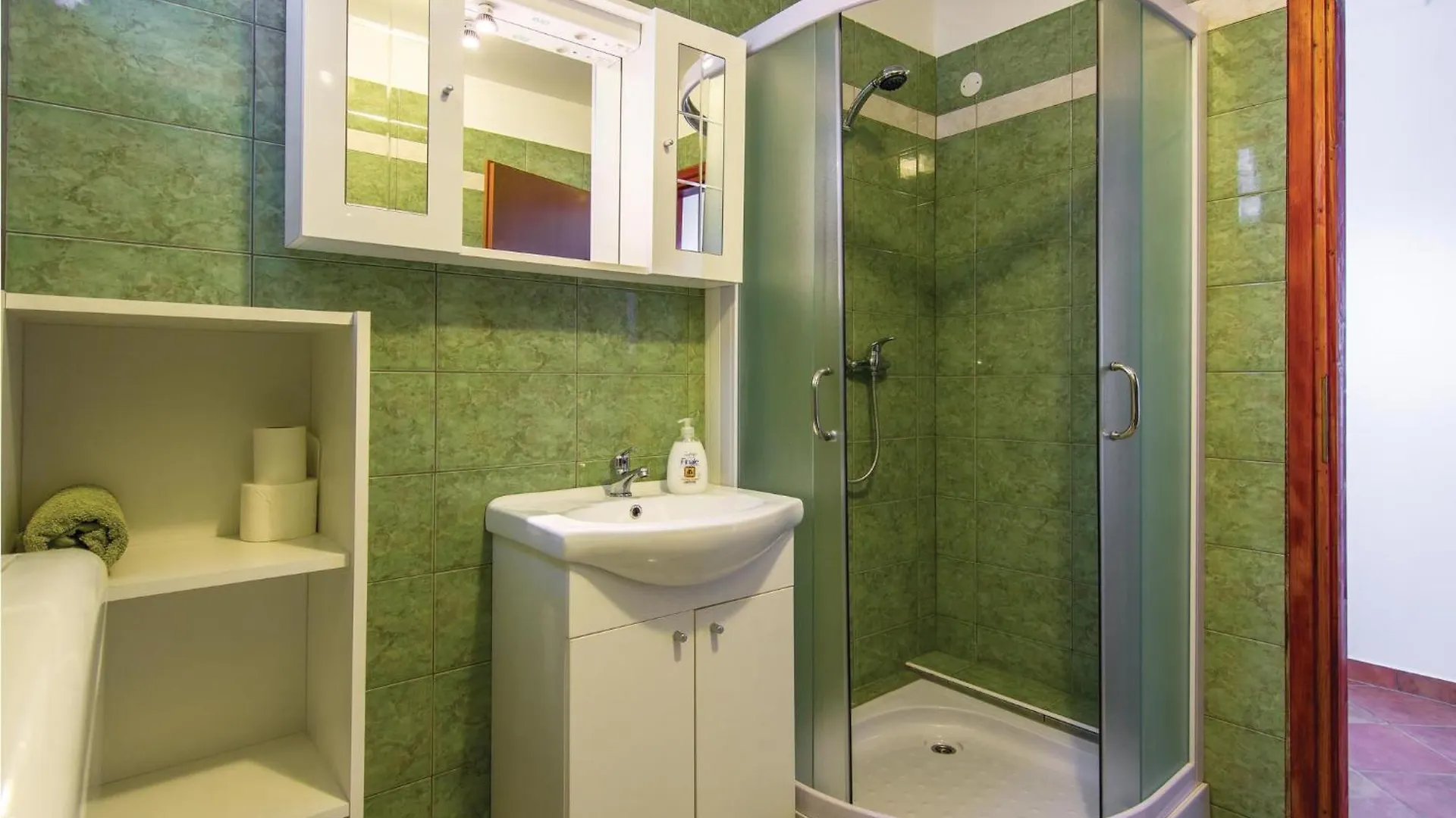 Pet Friendly Home In Pazin With Jacuzzi Holiday home