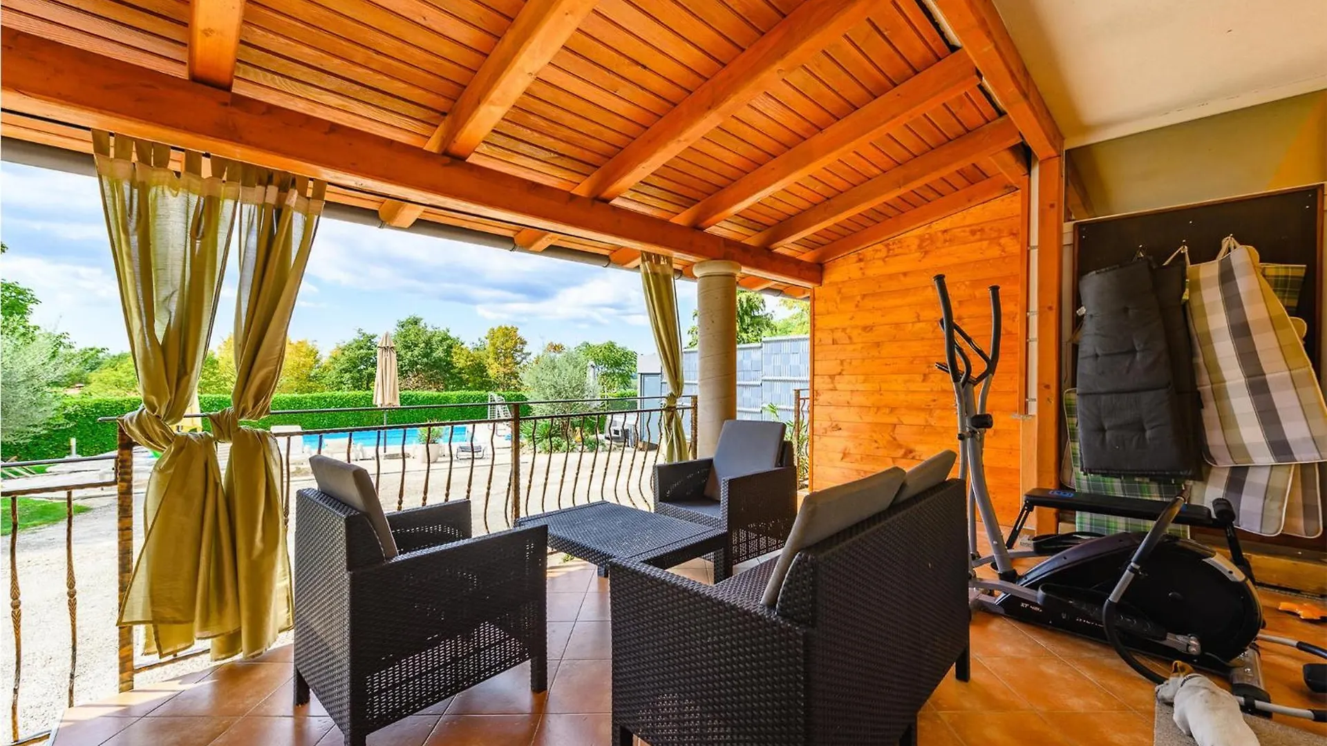 Pet Friendly Home In Pazin With Jacuzzi Holiday home