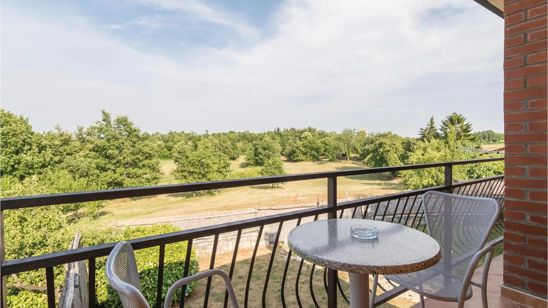 Pet Friendly Home In Pazin With Jacuzzi Heki