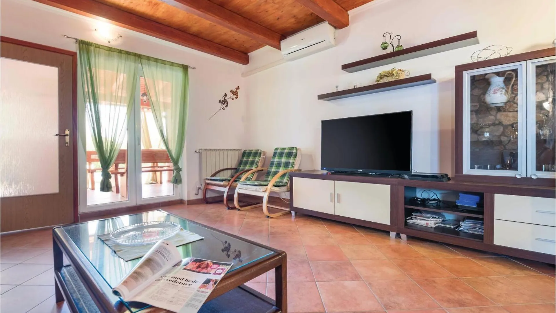 Pet Friendly Home In Pazin With Jacuzzi Holiday home