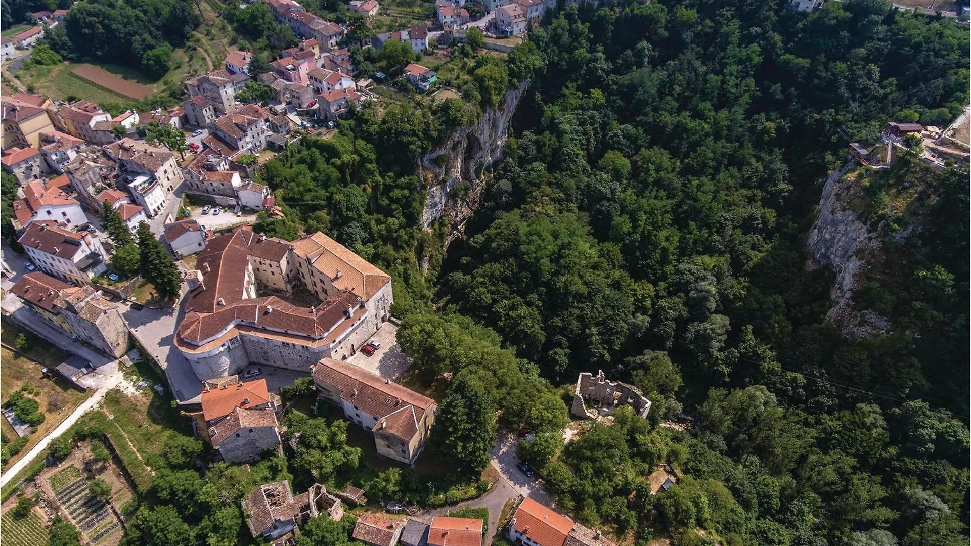 Pet Friendly Home In Pazin With Jacuzzi Croatia