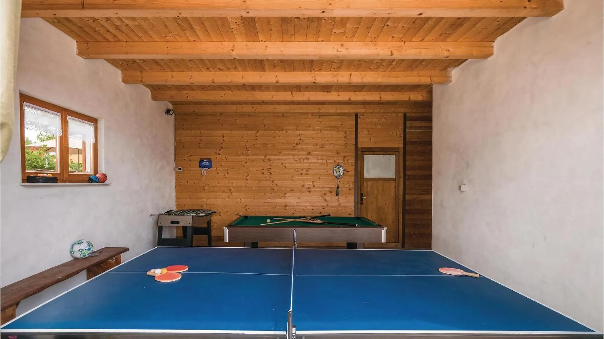 Pet Friendly Home In Pazin With Jacuzzi 0*, Heki Croatia